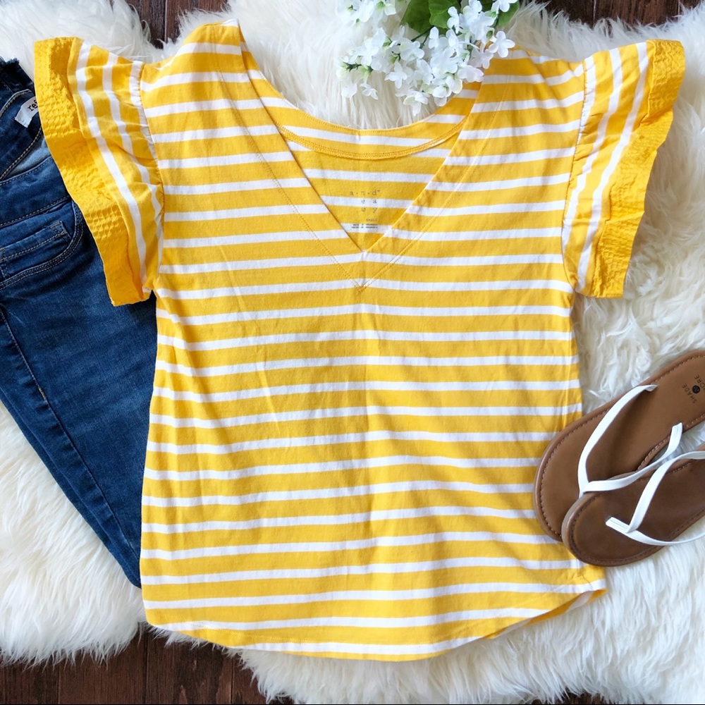 a new day Short Sleeve Yellow & White Striped Top